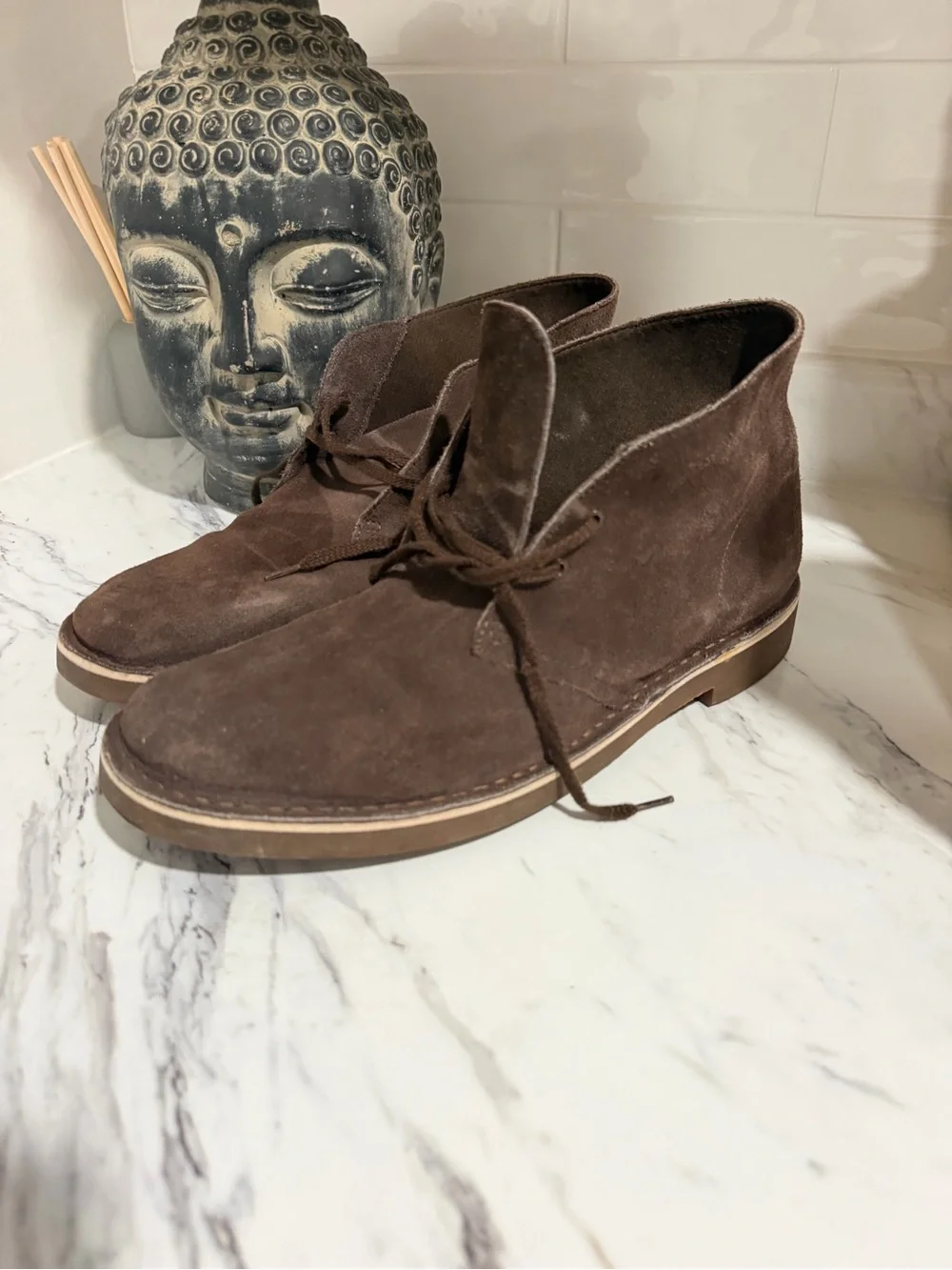 Mens Clarks desert boot size 10.5 brown suede. Excellent condition